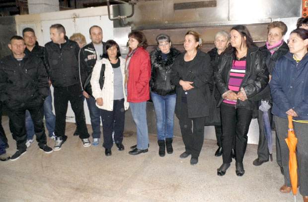 Месе хлеб и - гладују!